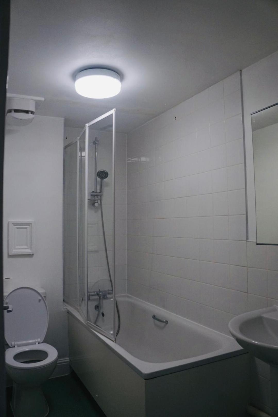Bustling Western Apartment London Ngoại thất bức ảnh