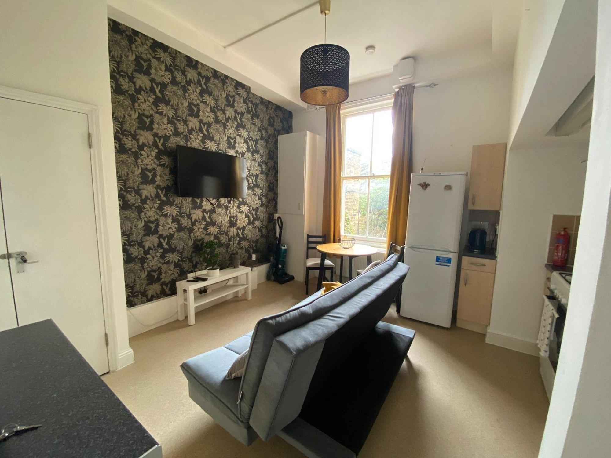 Bustling Western Apartment London Ngoại thất bức ảnh